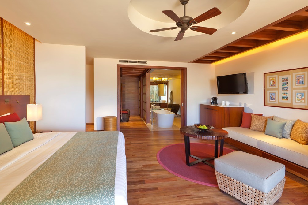 an-mauritius-balaclava-gallery-hotel-garden-suite-bedroom