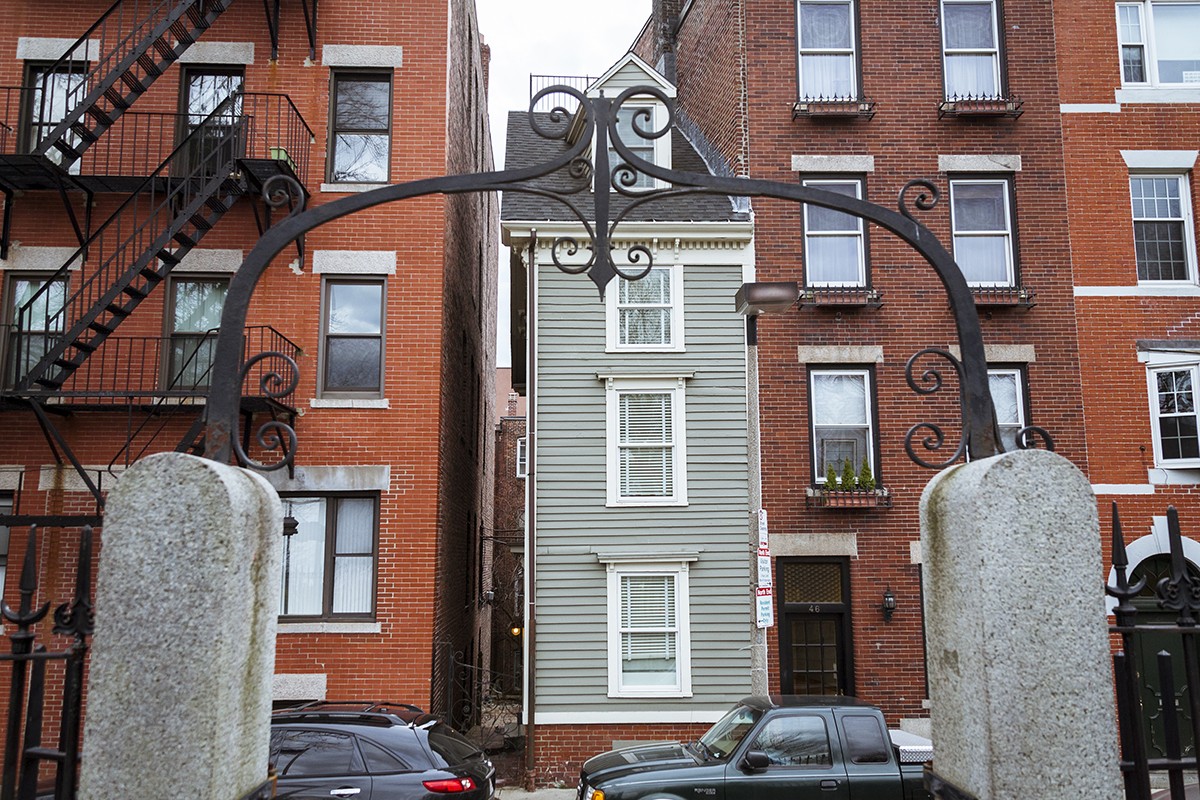 A surpreendente história da casa “delgada” de Boston: tem apenas 3,5 metros de largura