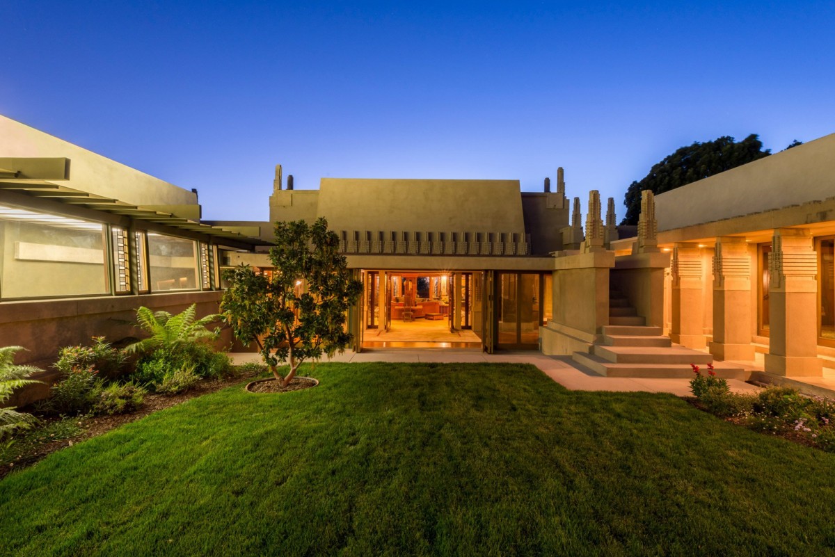 Hollyhock House hollyhock-house-flw-joshua-white