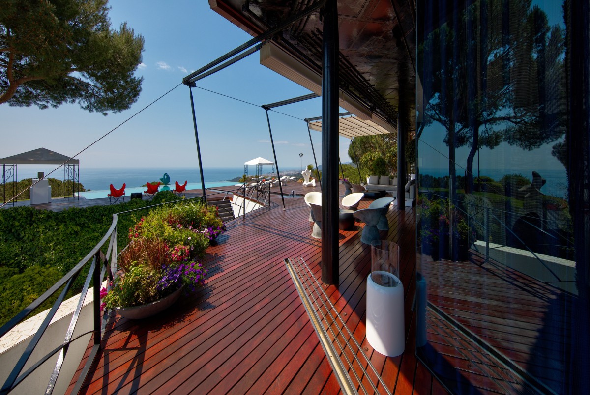 Esta impressionante casa em forma de barco está à venda