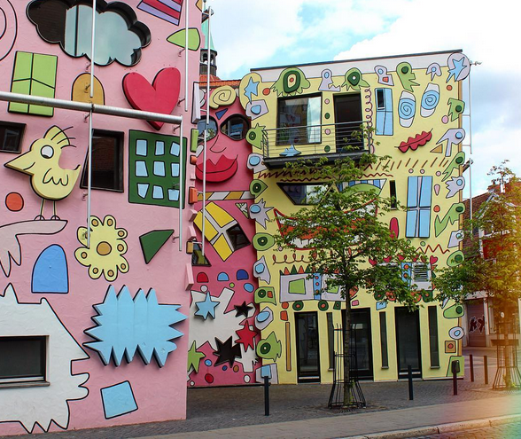 Rosa 'millennial' e arco-irís: a nova grande moda dos edifícios pirosos que apaixona o Instagram