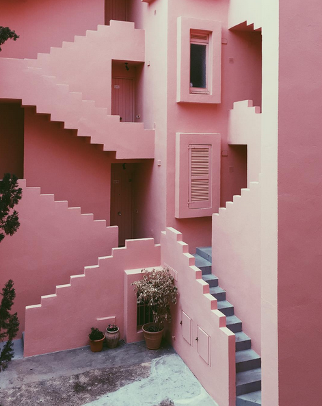 Rosa 'millennial' e arco-irís: a nova grande moda dos edifícios pirosos que apaixona o Instagram