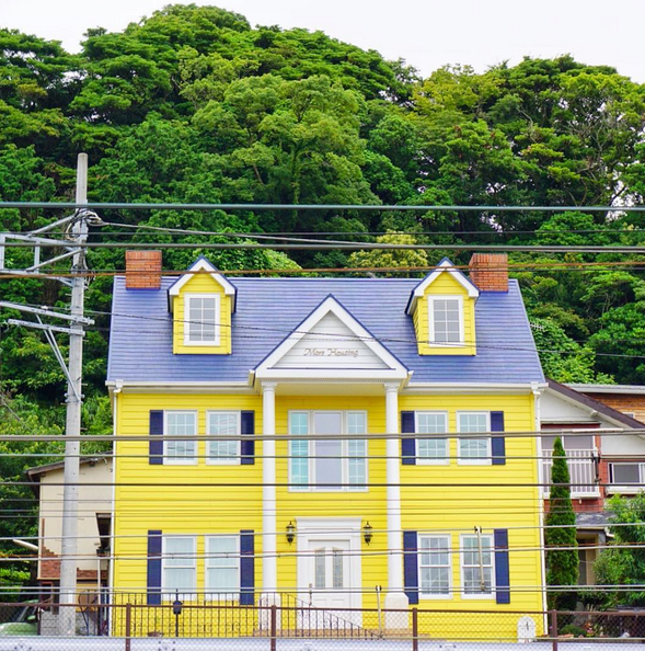 Rosa 'millennial' e arco-irís: a nova grande moda dos edifícios pirosos que apaixona o Instagram