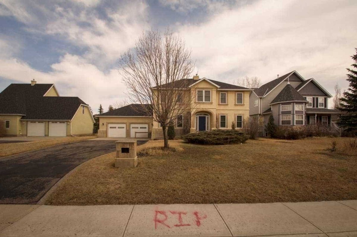 A “cidade fantasma” no Canadá repleta de casas de luxo que os ricos abandonaram 