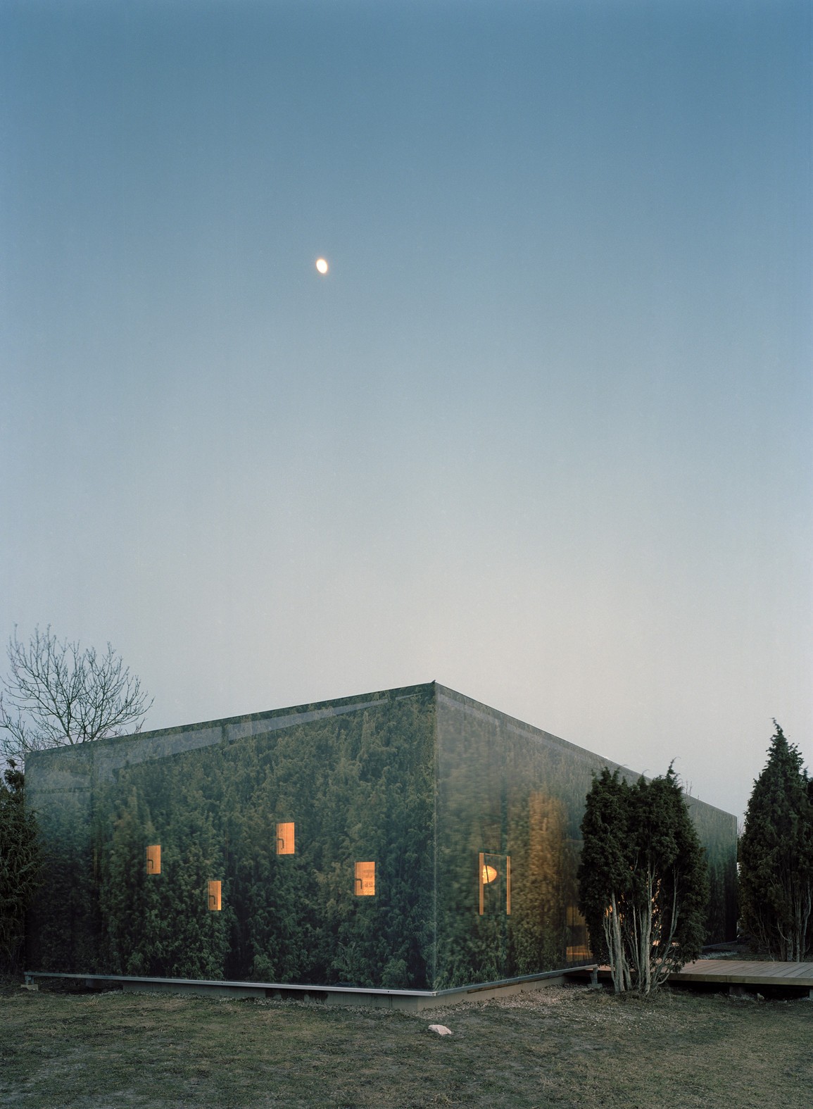 casa-camuflada-suecia