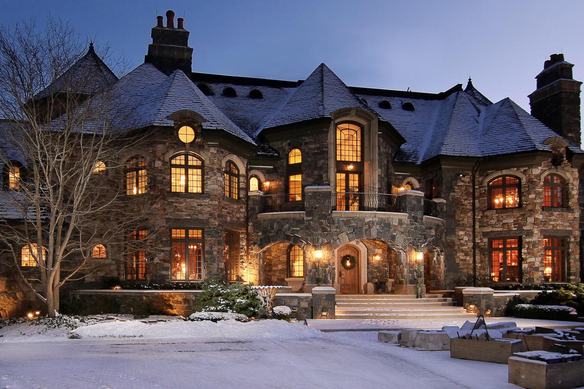 stone_mansion_in_the_midwest-fort-wayne