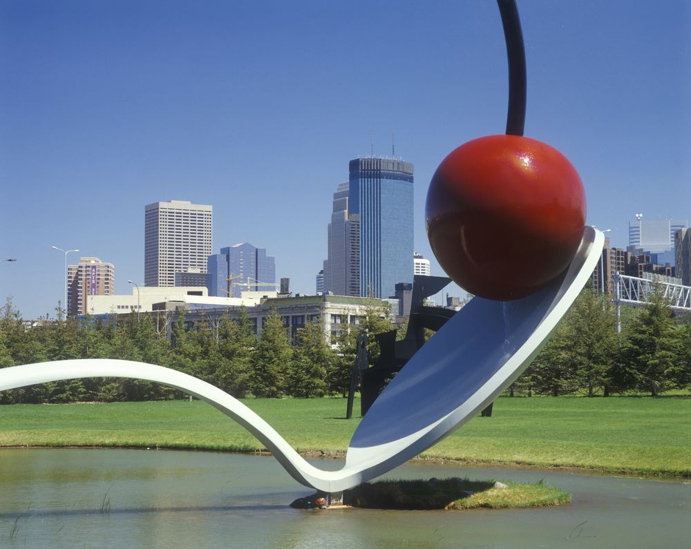 the_minneapolis_sculpture_garden_at_the_walker_art_center-shutterstock