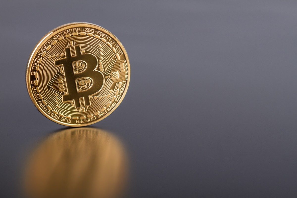 Bitcoin vira moda: a criptomoeda já ultrapassou os 10.000 dólares