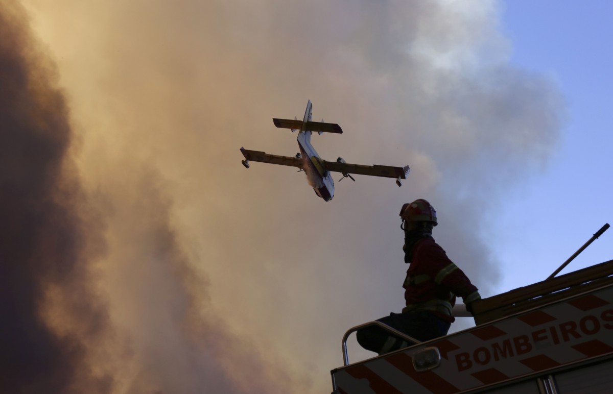 Fogos de outubro destruíram 900 casas de primeira habitação
