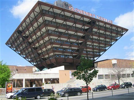 Rádio Eslováquia, em Bratislava salas_13