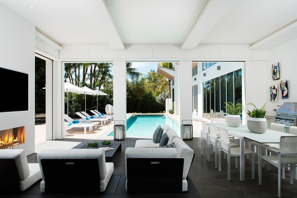 Uma sala de estar onde não falta nada