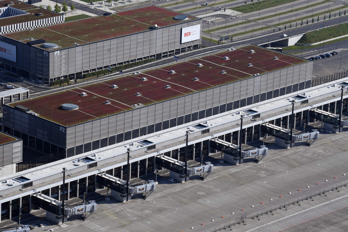 Aeroporto de Branderburgo na Alemanha: 5.000 milhões de euros 6394716c981154911e22f16535d3eab55a99e97c292b2fa30e4d30d11313fef2