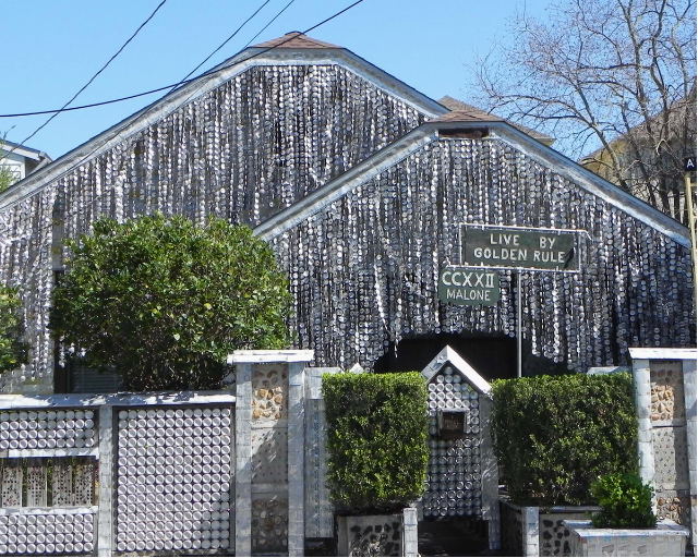 A “The Beer Can House” está localizada em Houston (EUA)