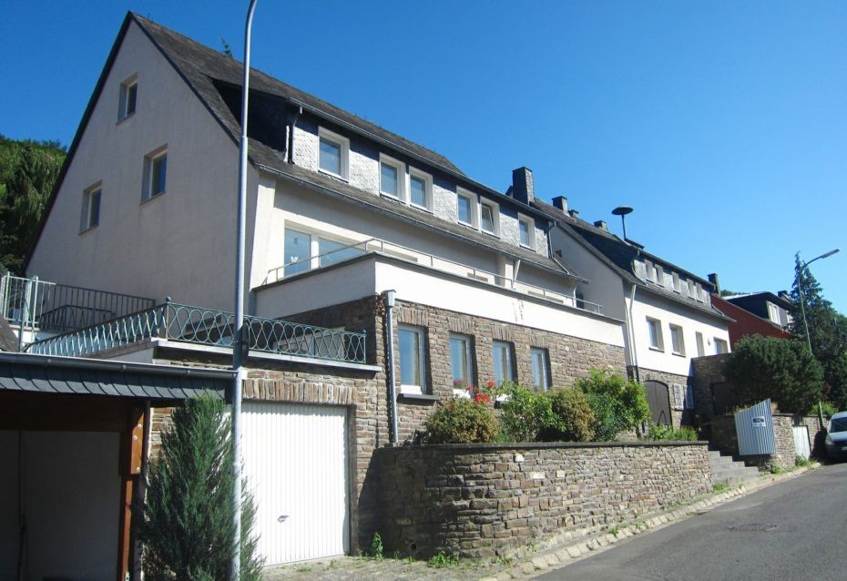 As humildes casas escondem um bunker