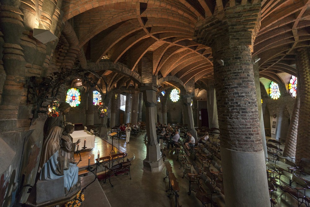 santa-coloma-de-cervello-baix-llobregat-cripta-gaudi-modernisme_c55fac54