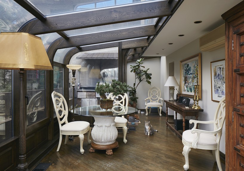 O interior de uma das casas