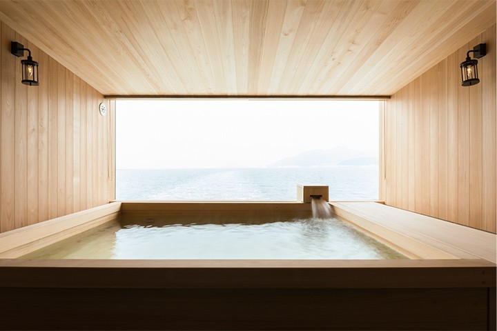 Jacuzzi interior