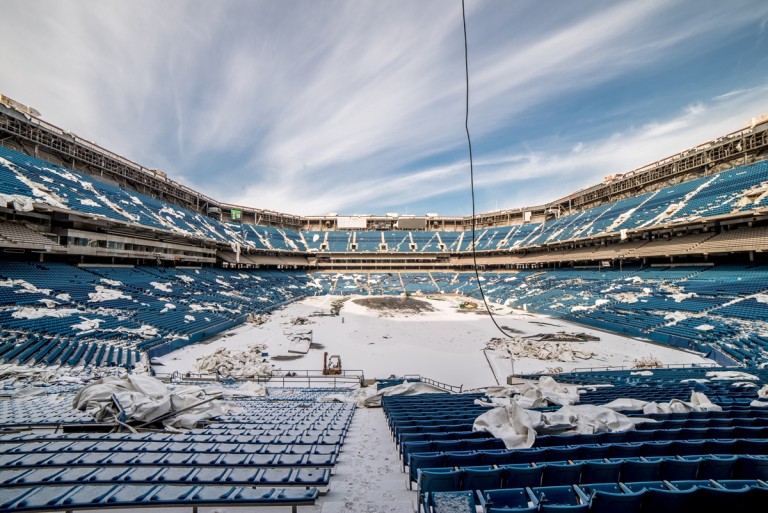  Um estádio ao abandono