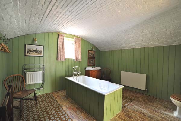 ... e uma casa de banho com pormenores de antigamente