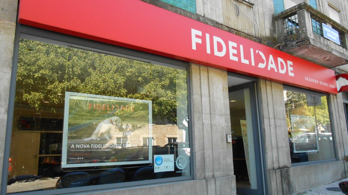 Venda dos prédios da Fidelidade é “uma bomba-relógio”, diz Helena Roseta