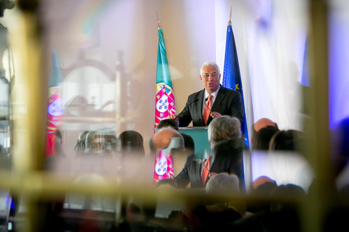 Costa quer eliminar “todas as situações de carência habitacional” até 2024