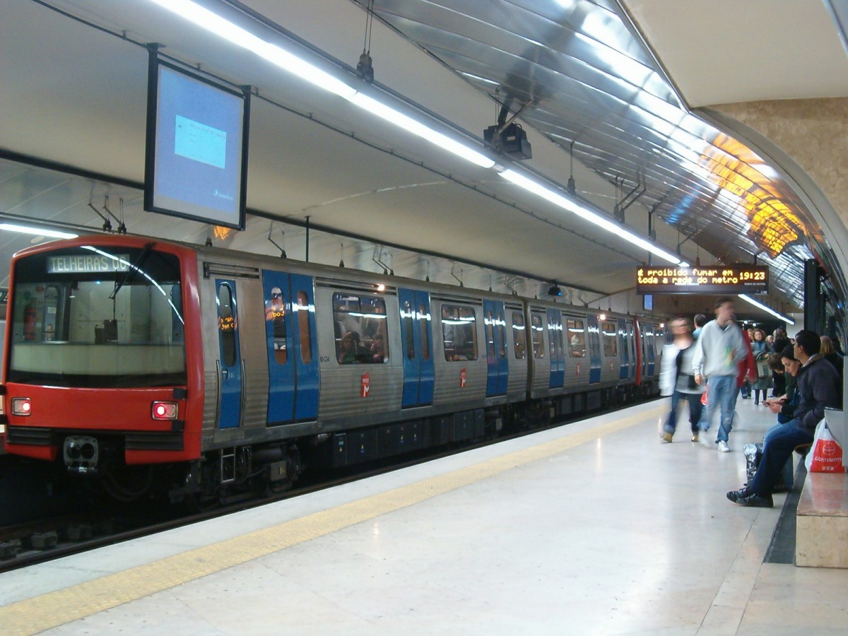 Metro de Lisboa vai investir 210 milhões em novas composições e na modernização do sistema