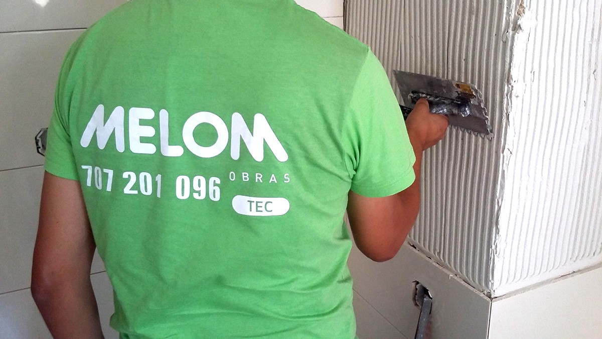 Mudar azulejos em casa é um problema? Estas soluções podem ajudar-te (e muito)