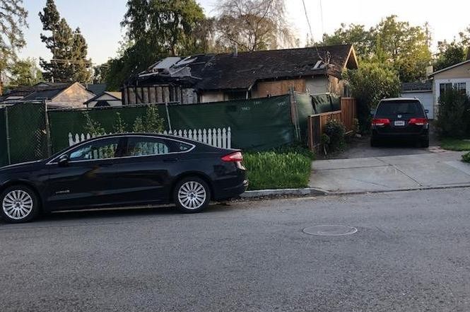 A rua onde a casa está localizada