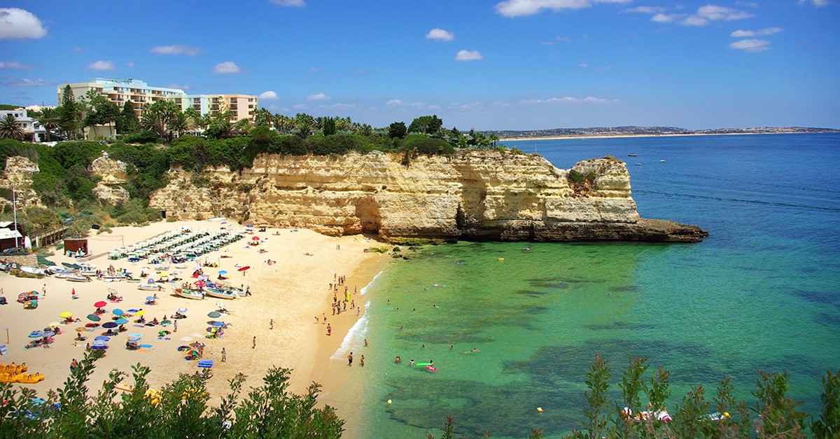 The Algarve in Portugal is rated the third cheapest beach in Europe / Gtres