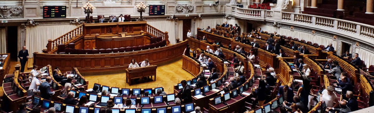 Há deputados a viver em Lisboa a receber mais de subsídio por declararem outra residência