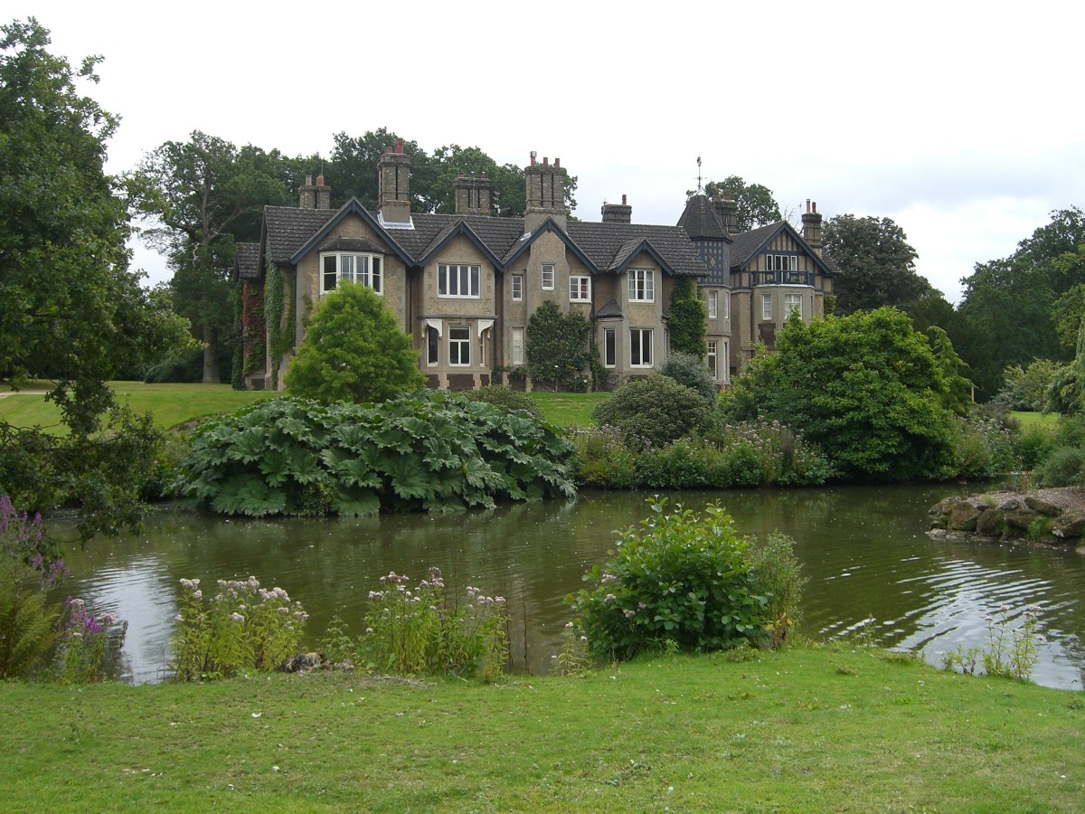 york_cottage_sandringham_estate_-_panoramio