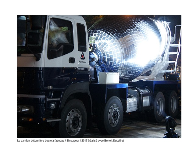 Um moderno camião betoneira