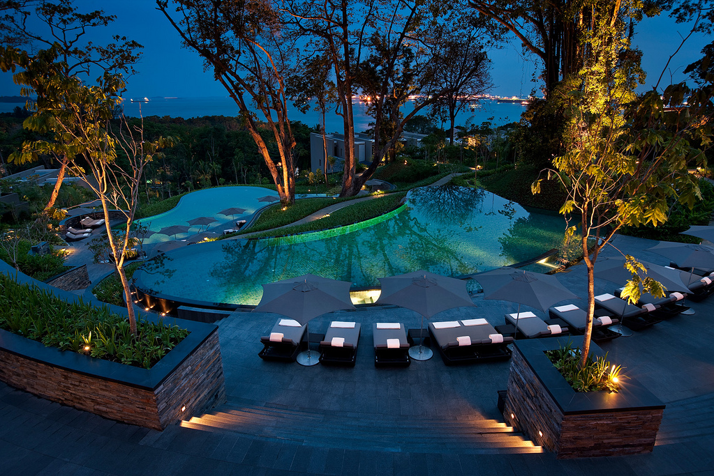 Vai um mergulho noturno?