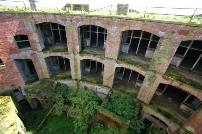 O interior da estrutura está degradado 