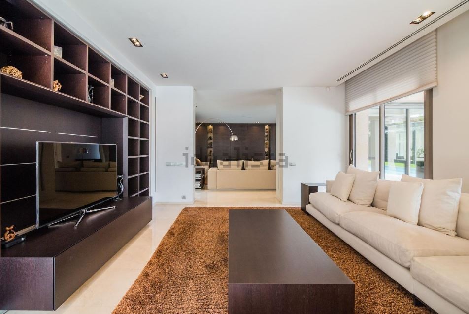 ... com uma decoração minimalista