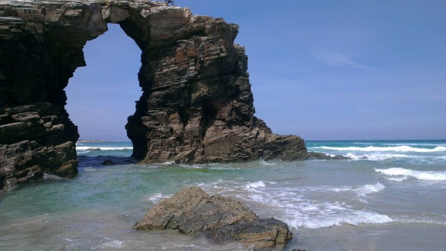 Comme Catedrais, une plage aux rochers impressionnants / pxhere.com