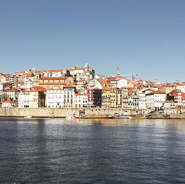 Porto's new wine museum has been designed by the city's most famous architect / Camilo Rebelo