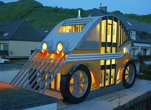 ... e aqui um modelo em forma de carro