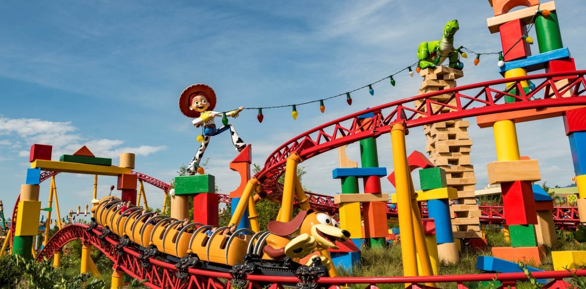 O cão de Woody e uma montanha russa