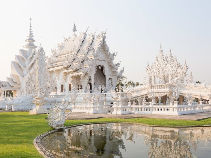wat-rong-khun-gettyimages-180704899