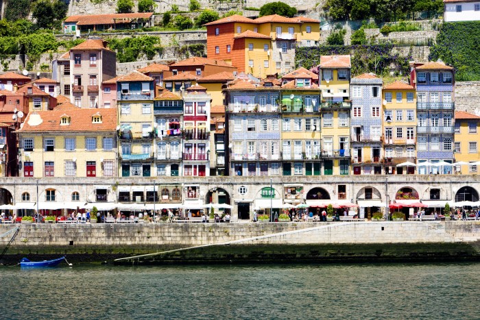 Vendem-se mais casas usadas que novas (e preço está a subir o dobro)