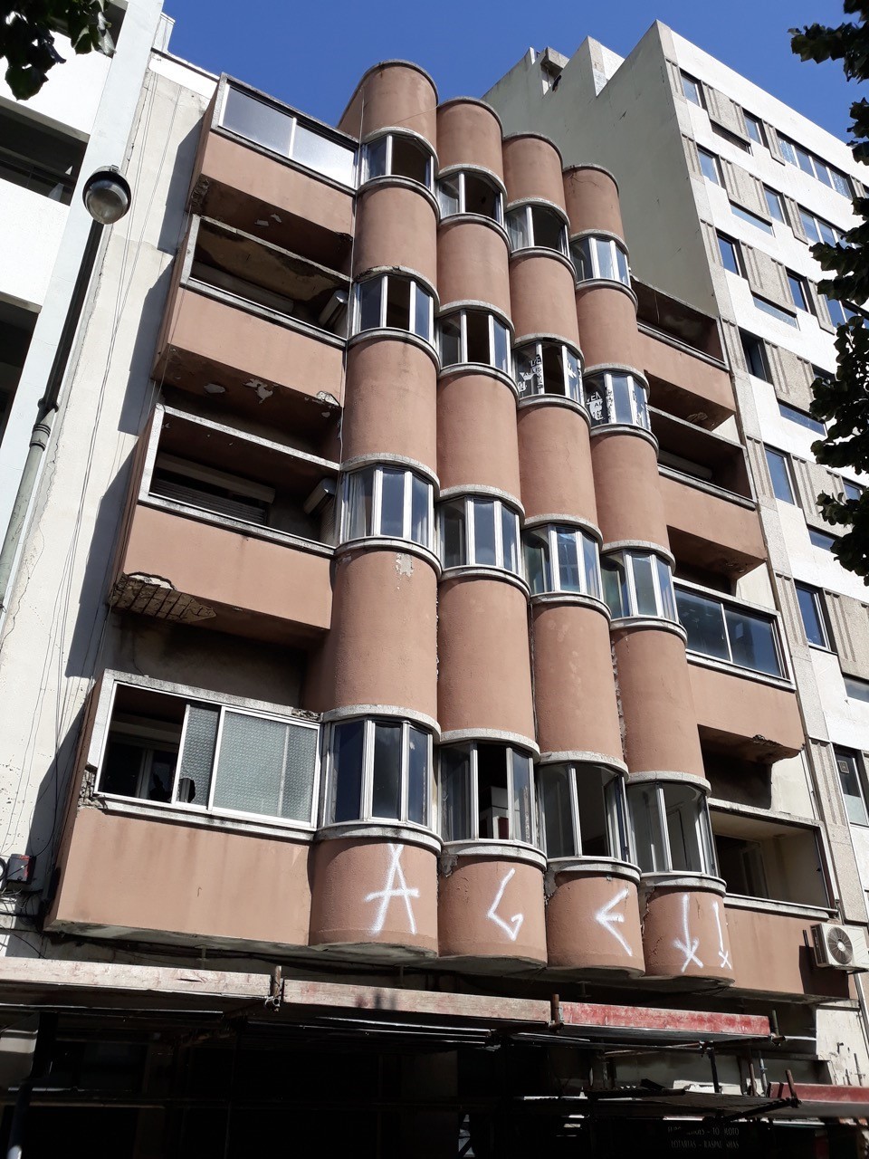 edificio_modern_-_antes