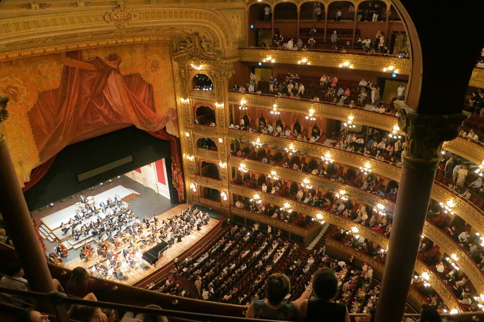 Where are the top places to see opera in Portugal? / Pixabay