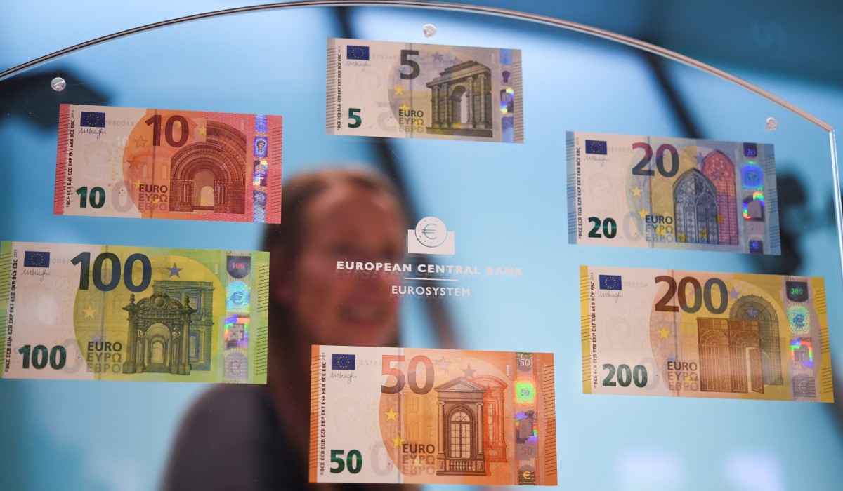 Novas notas de 100 e 200 euros começam a circular em maio