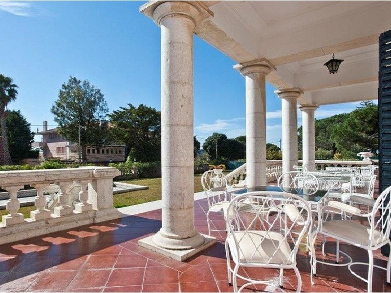 Terrace with beautiful views over the garden