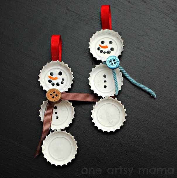 Bonecos de neve feitos com caricas Bonecos de neve feitos com caricas