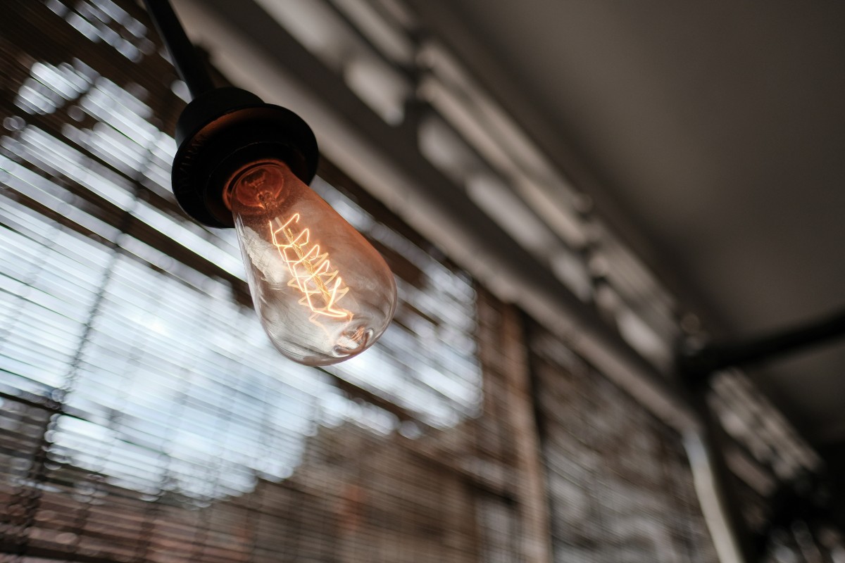 Como poupar na fatura da luz? É possível medir os consumos de energia...