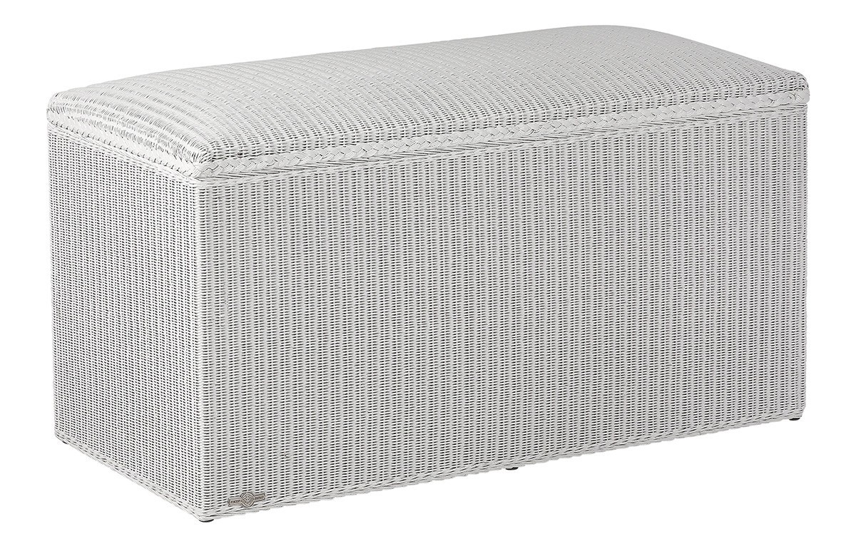 1 – Utiliza um baú para decorar e guardar objetos