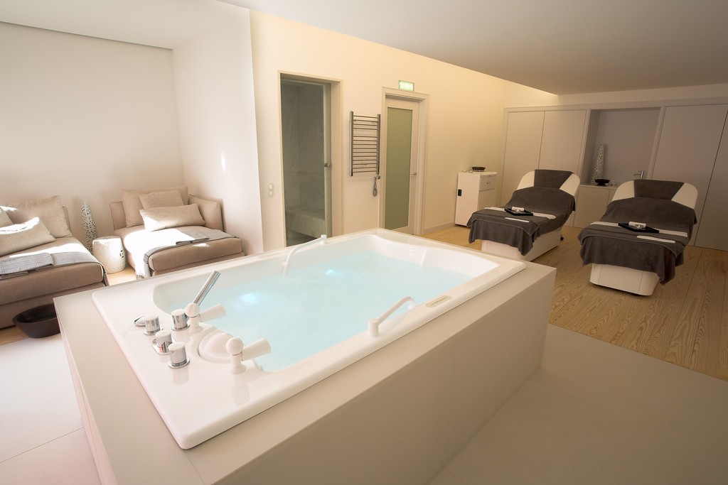 One of the treatment rooms at the Vidago Spa / Flickr One of the treatment rooms at the Vidago Spa / Flickr