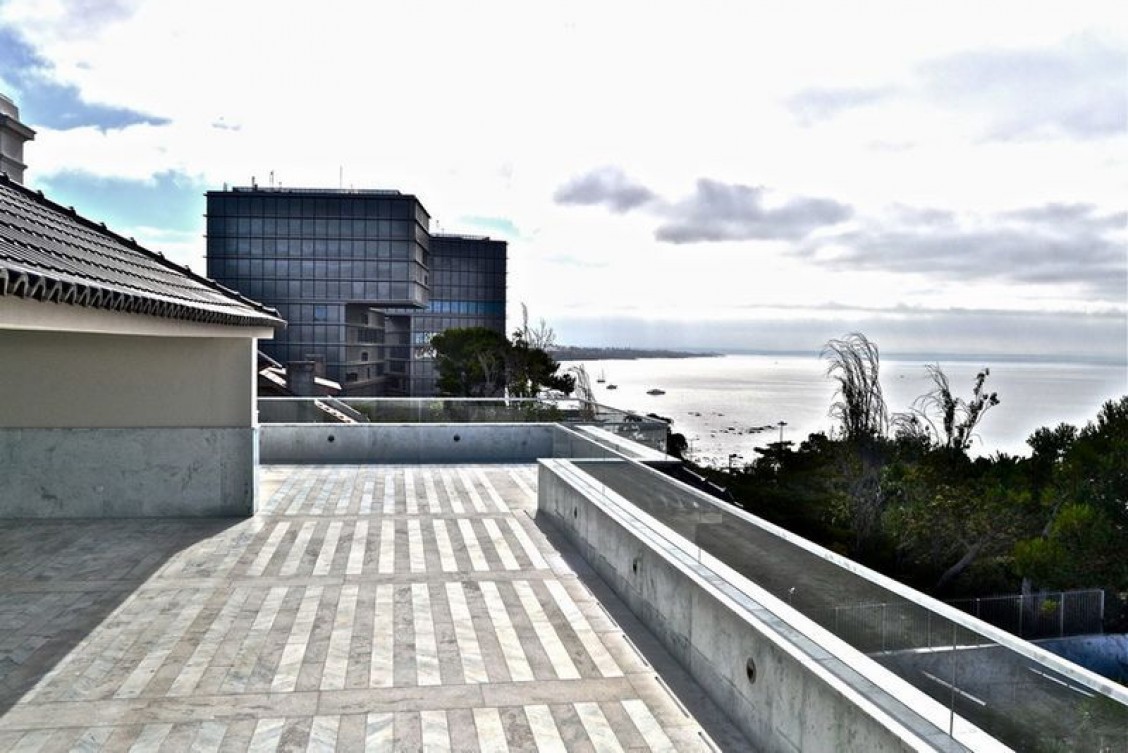 La camera da letto principale ha il suo terrazzo privato